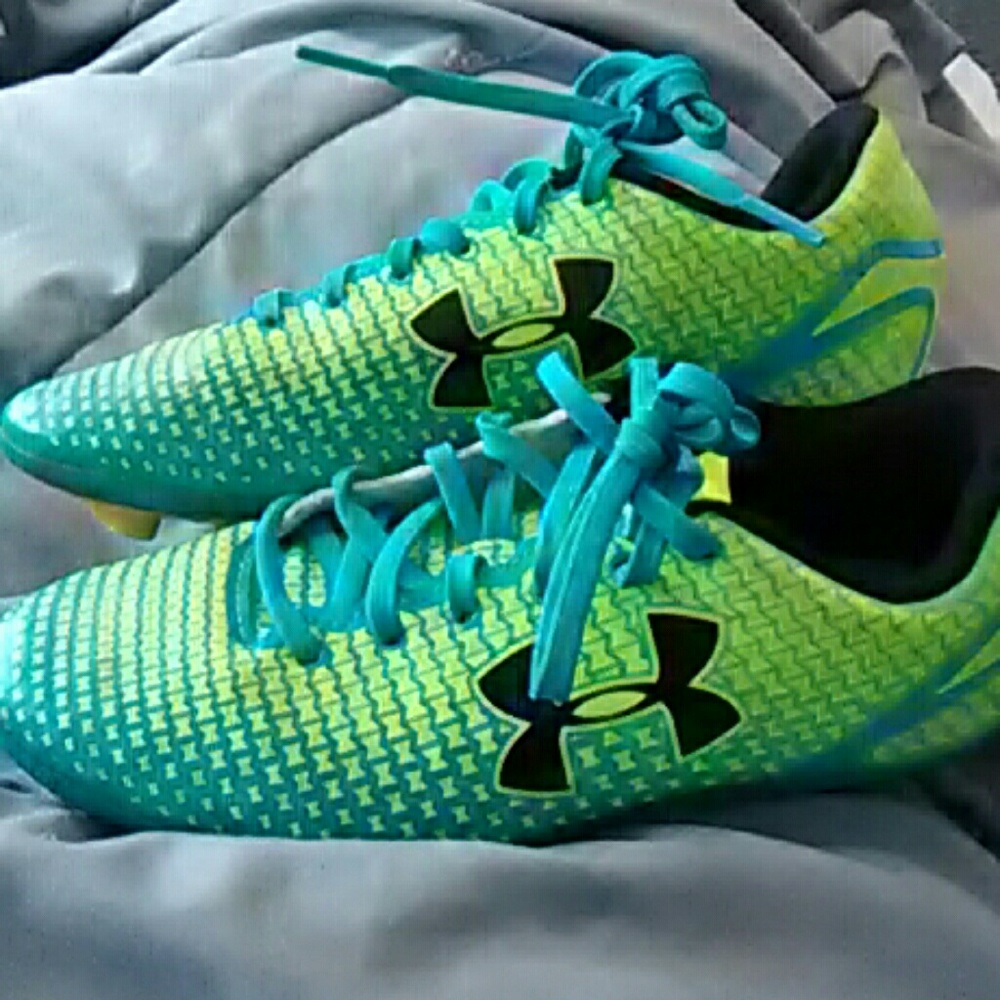Boys Under Armour soccer cleats